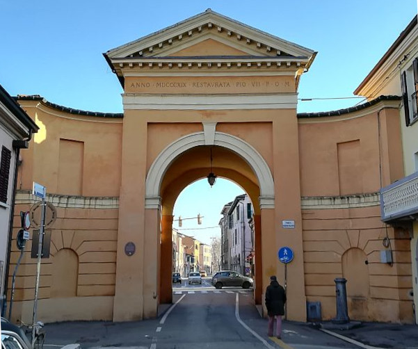 Foto di Porta Santi  scattata da Simone Faedi